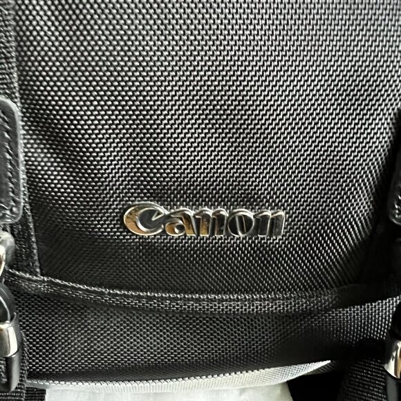 Canon Black Pro Camera Shoulder Bag With Adjustable Strap & Multiple Compartment - Picture 3 of 7